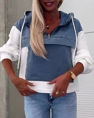 Avslappnad luvtröja med lapptäcke i denim med dragkedja