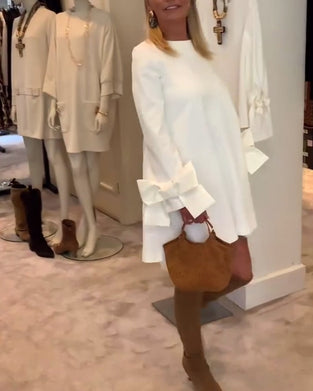 Klänning Modigt Rund Halsklaff Slängärm