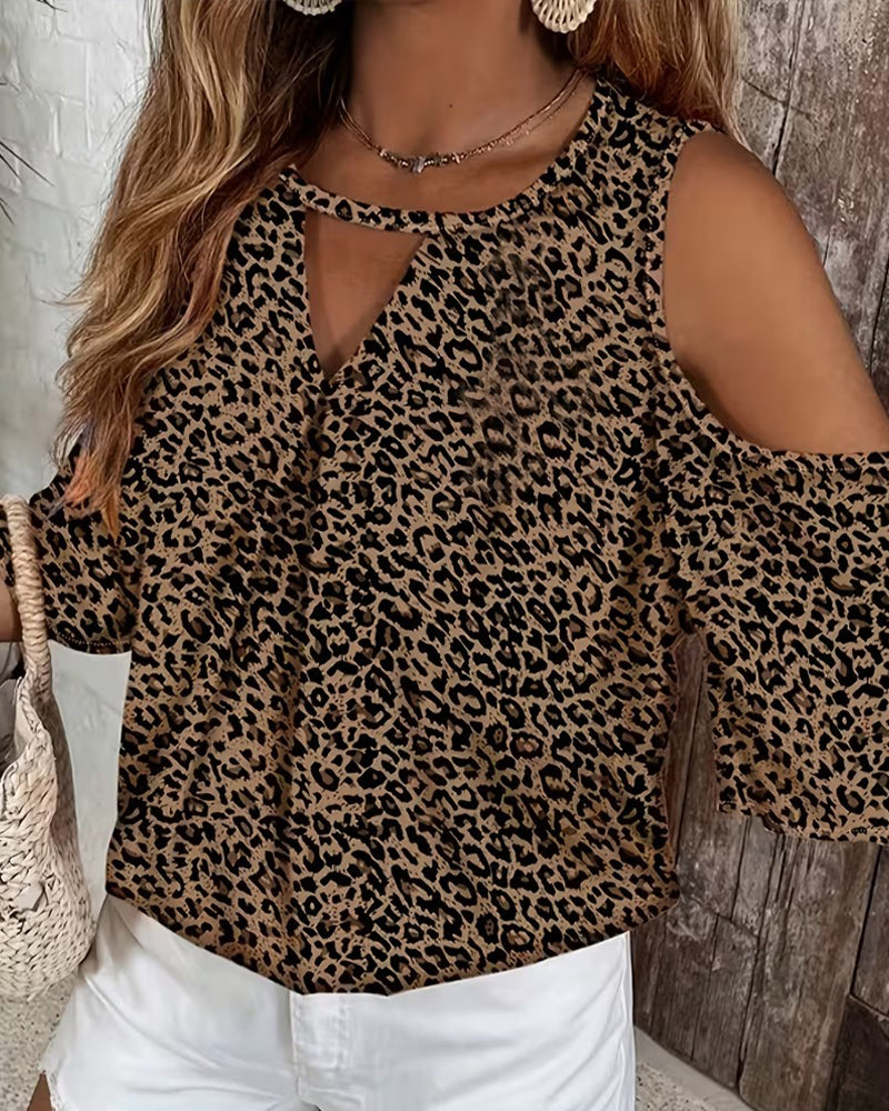 Blus Leopardprint Cold Shoulder Mode