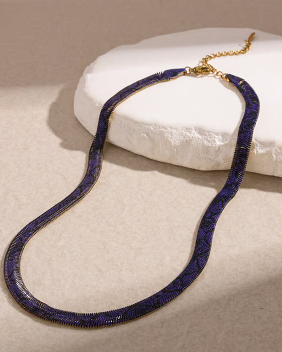 Orm Statement Halsband – En Symbol för Mysterium & Kraft