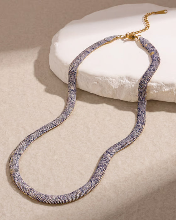 Orm Statement Halsband – En Symbol för Mysterium & Kraft