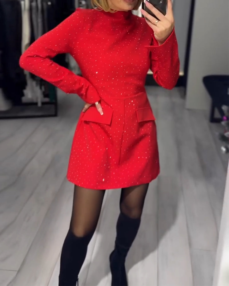 Elegant Klänning Med Subtil Glans