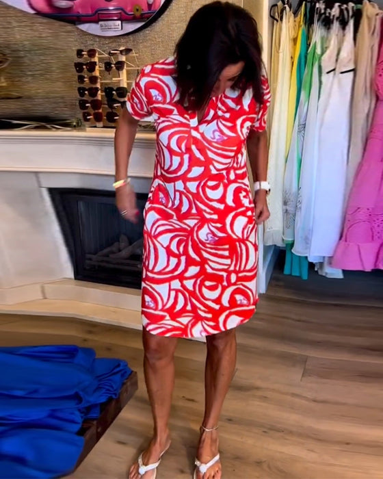 Kortärmad klänning med tryck