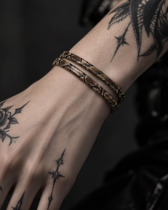 Orm Statement Halsband – En Symbol för Mysterium & Kraft