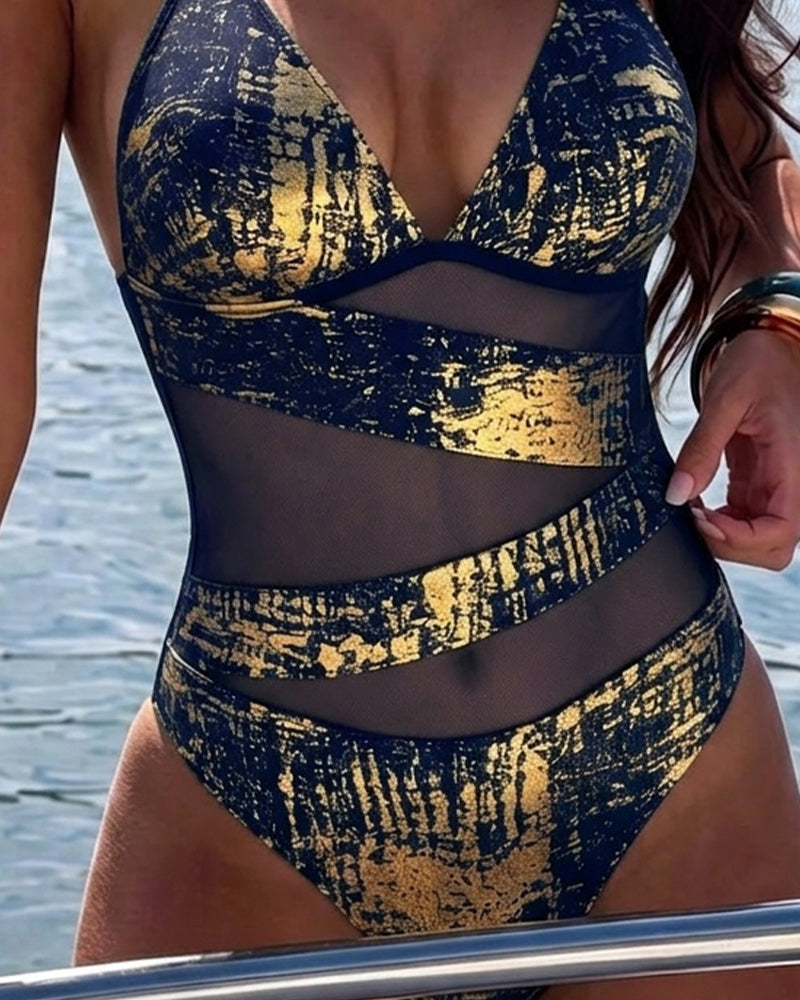 En Delad Färgblock Halter Design
