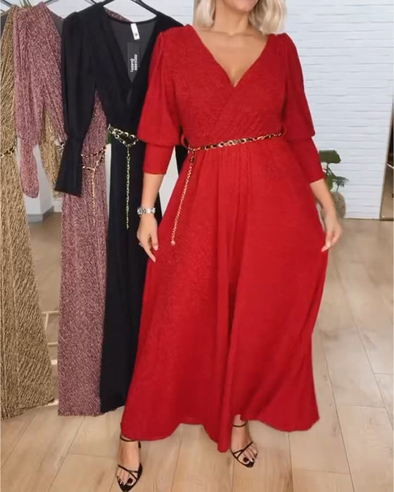 Stilfull Klänning I Enfärgad Med V-Ringning