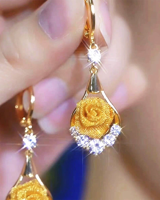 Eleganta Nätörhängen Med Rosmotiv