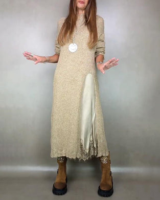 Två - Delars Set Med Strikket Klänning Och Spets Cami - Klänning