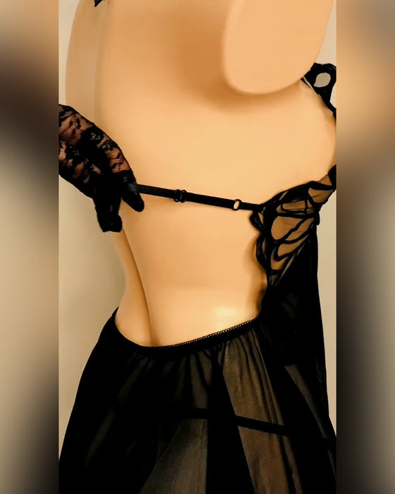 Sval Och Bekväm Nattlinne I Plusstorlek