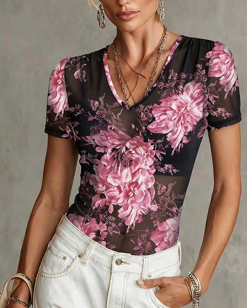 T-Shirt Med V-Ringning Och Blommönster Kort Ärm