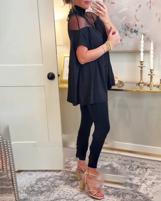 Snygg t-shirt med mesh-mönster och elegant lapptäcke