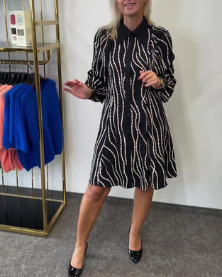 Klänning Slagkrage Vågmönster Kedjedetalj