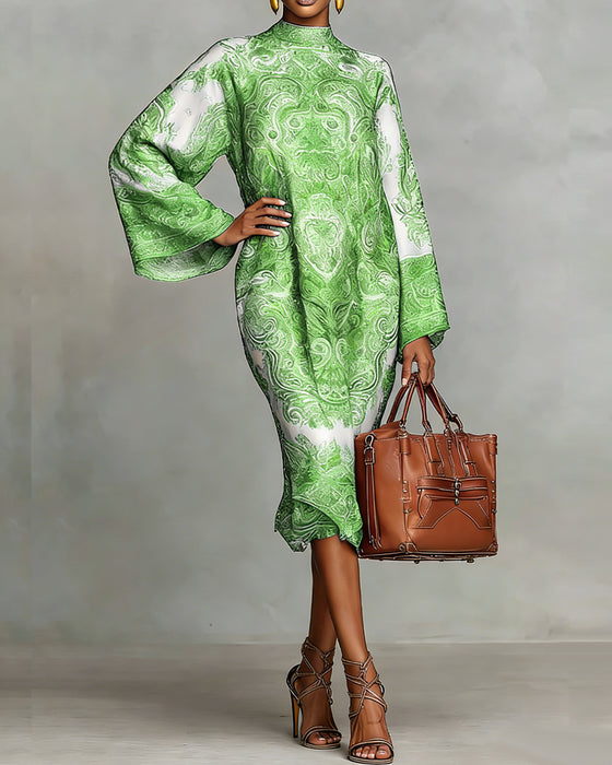 Höghalsad Klänning Med Vintagetryck