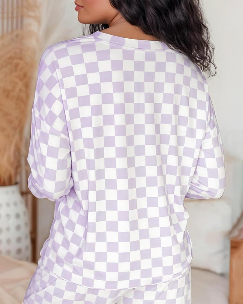 Tvådelade set med rund halsringning och rutigt mönster