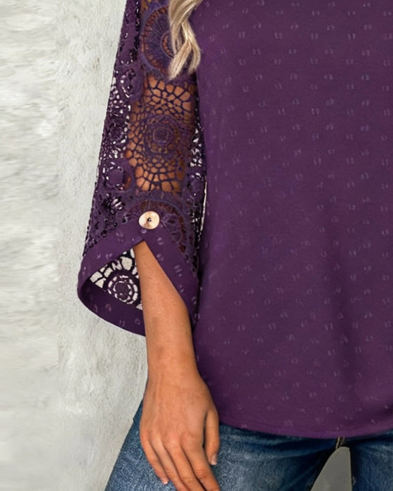 Enfärgad Virkad Blus Med Lapptäcktsdetaljer