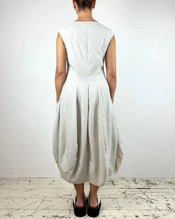 Enfärgad ärmlös avslappnad klänning