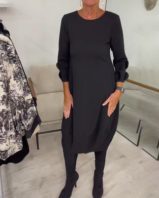 Klänning Rundhalsad Loose Fit Draperad Casual