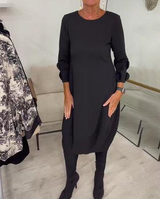 Klänning Rundhalsad Loose Fit Draperad Casual