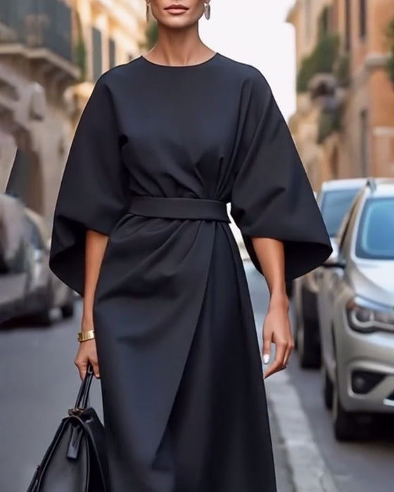 Klänning Med Elegant Lanternärm Och Bälte