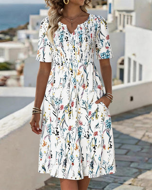 Klänning V Hals Vit Bakgrund Akvarell Floral Print