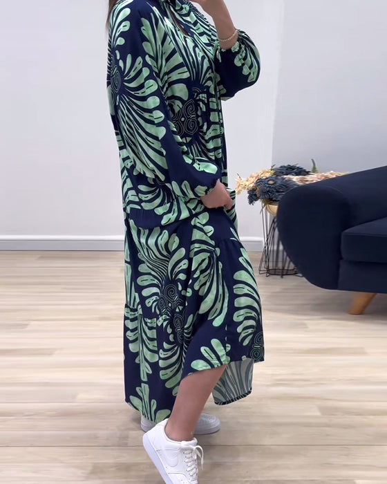 Ståkragetryckt lång klänning med lång ärm och patchwork