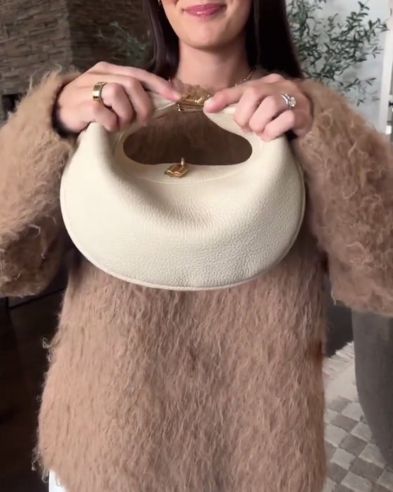 Enfärgad elegant halvmåneformad axelremsväska