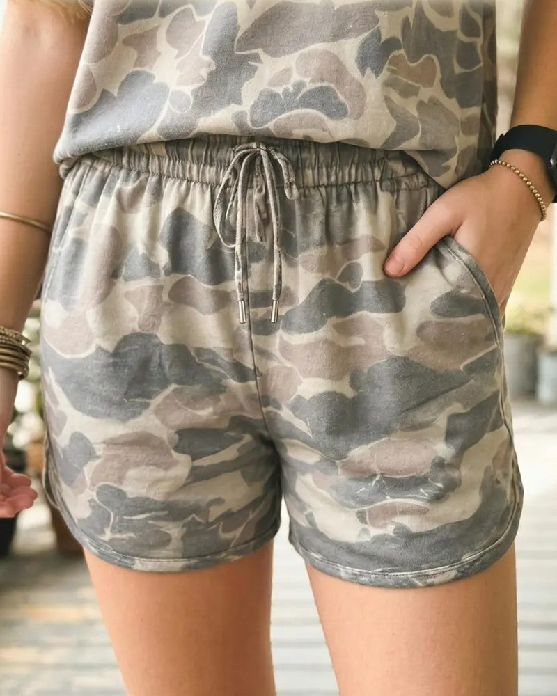 Set Rundhalsad Camo T-Shirt Och Shorts