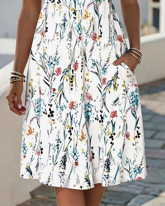Klänning V Hals Vit Bakgrund Akvarell Floral Print