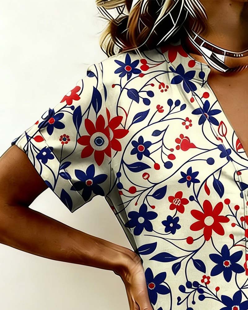 Klänning Blommor Och Vinrankor Tryck Kortärmad