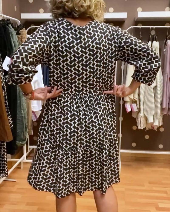 V-ringad casual klänning med geometriskt tryck