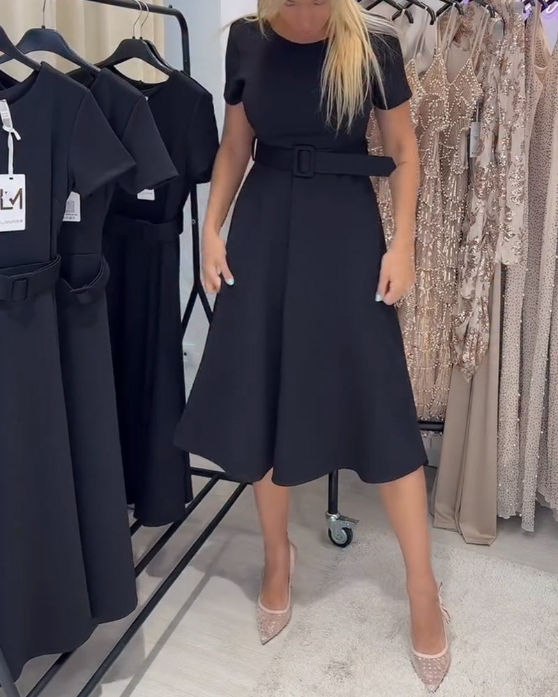 Klänning Rund Halsringning Kortärm Midjesydd A-linje