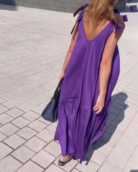 Enfärgad vardagsklänning med axelband