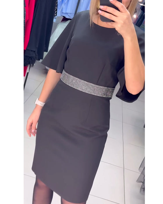 Klänning Rund Halsringning Utsvängd Halvärm Midja