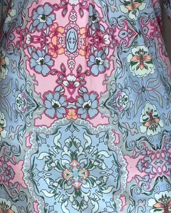 Klänning Med V-Ringning Och Tryck Rak Passform