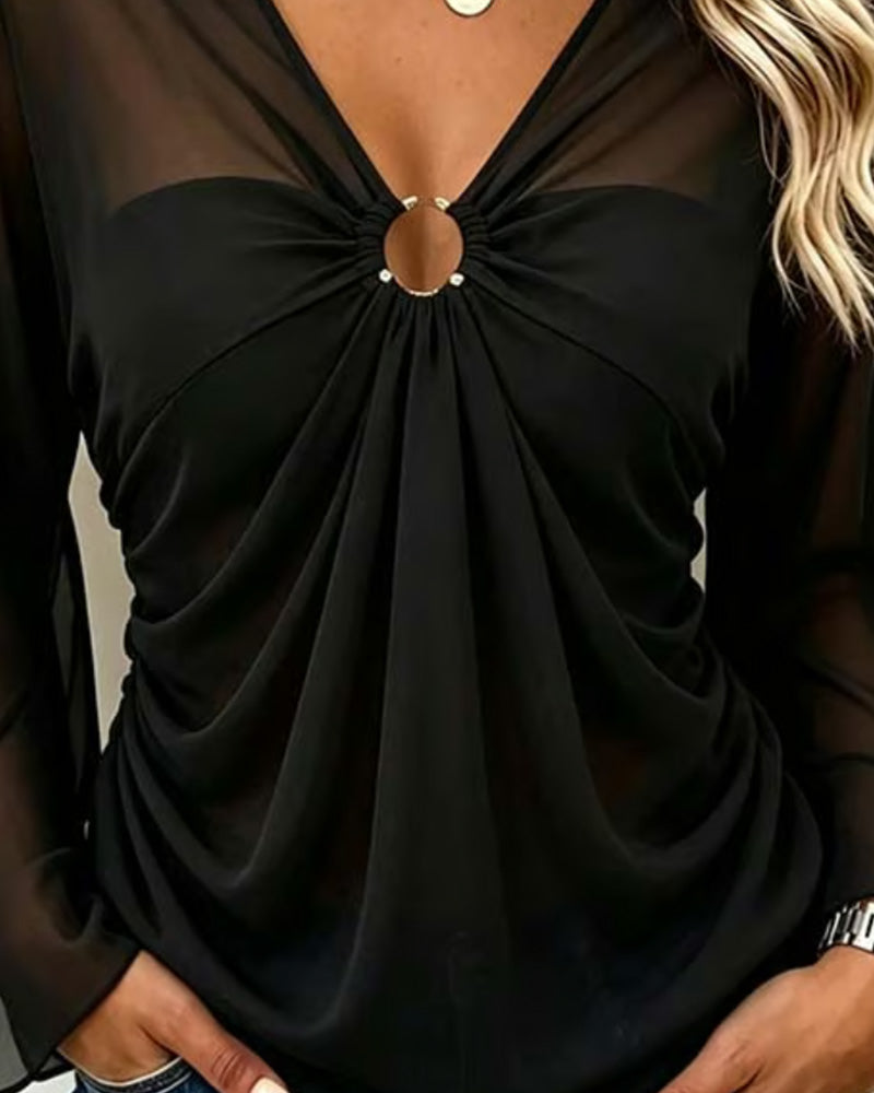 Blus V-Hals Metall Ring Twist