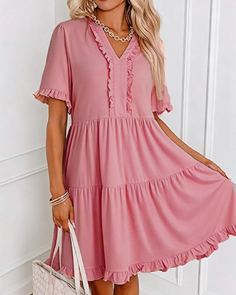 Klänning Rynkad Kant V-Ringning Lagerdelad Kant