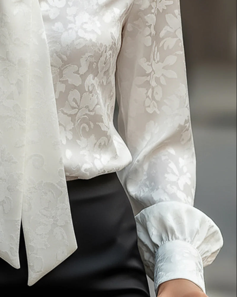 Enfärgad Blus Med Band Och Pendlingsmångsidighet