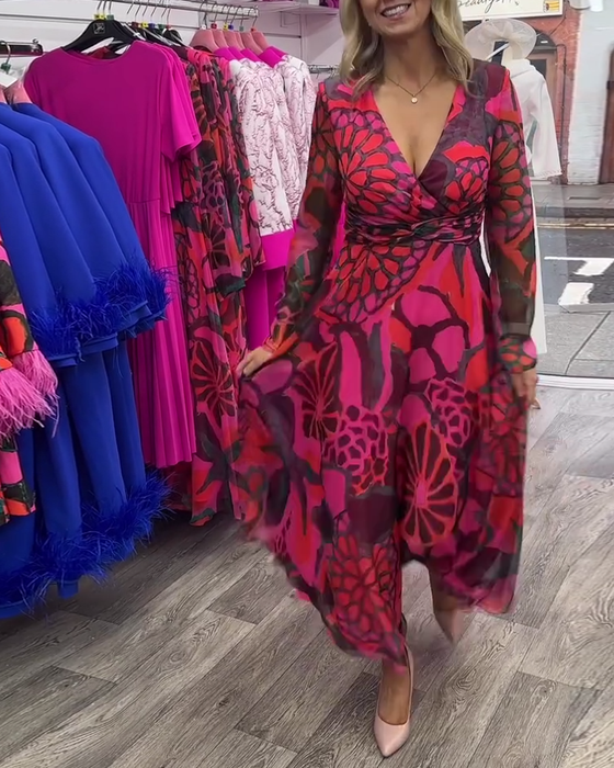 Bred svängklänning med djup V-midja