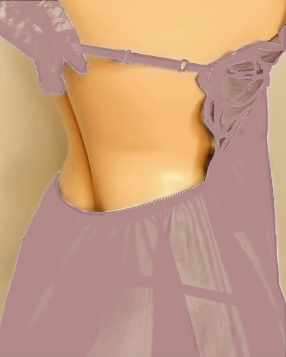 Sval Och Bekväm Nattlinne I Plusstorlek