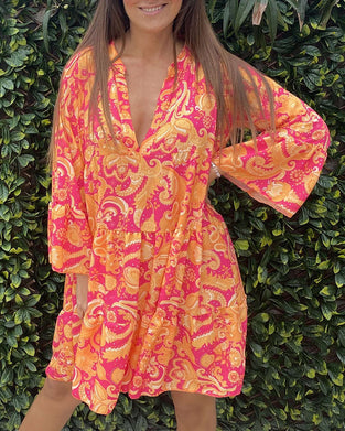 3/4-ärm klänning med v-ringning