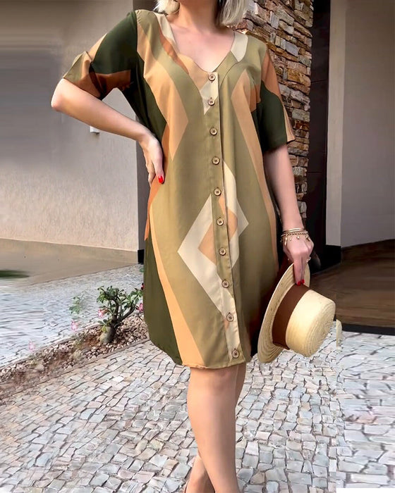 Skjortklänning med v-ringning och korta ärmar