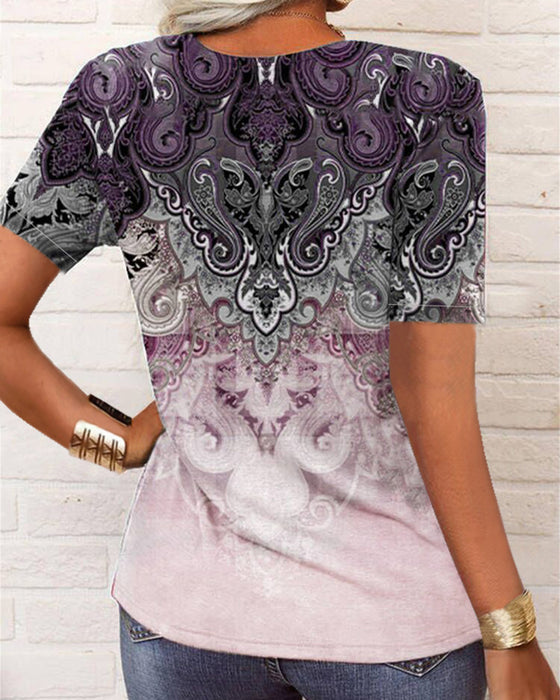 V-ringad kortärmad T-shirt med tryck