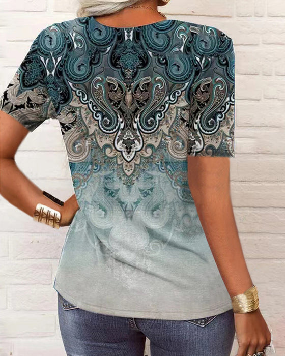 V-ringad kortärmad T-shirt med tryck