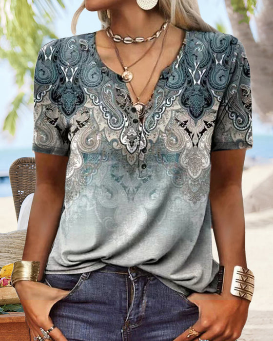 V-ringad kortärmad T-shirt med tryck