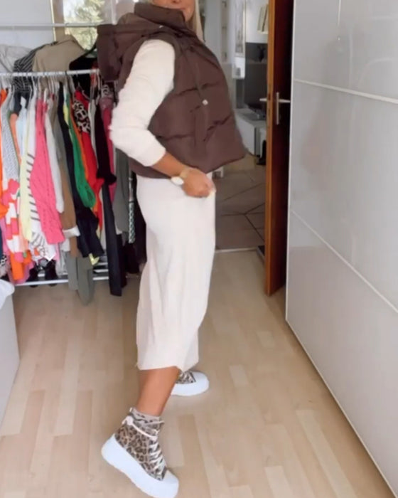 Enfärgad kappa med huva