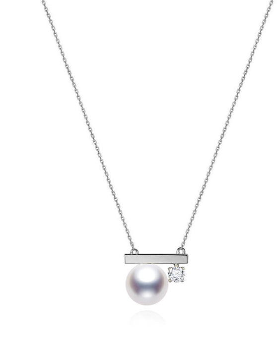 Enkla pärlörhängen och pärlhalsband