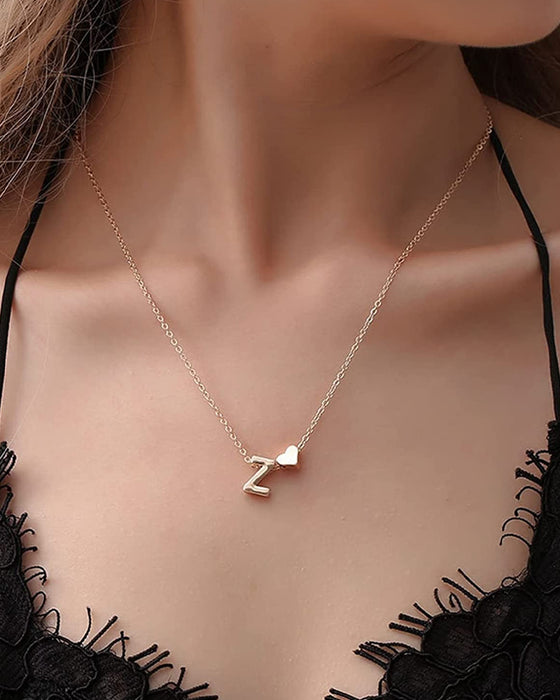 Enkelt persika hjärta bokstavshalsband