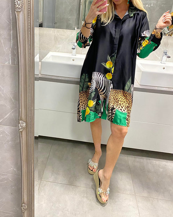 Lös klänning med tigermönster