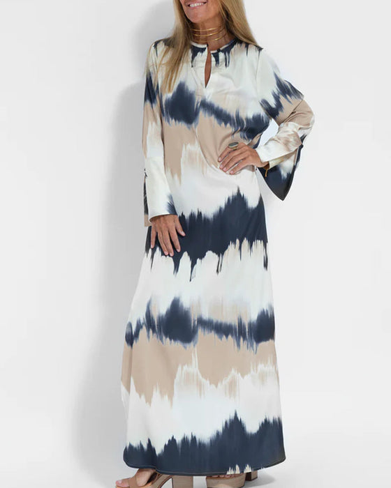 Långärmad klänning med v-ringning