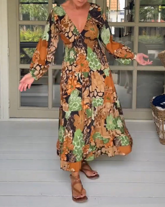 V-ringad långärmad klänning